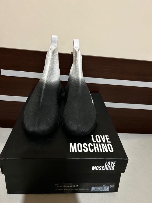 Много намалени Love Moschino обувки НОВИ
