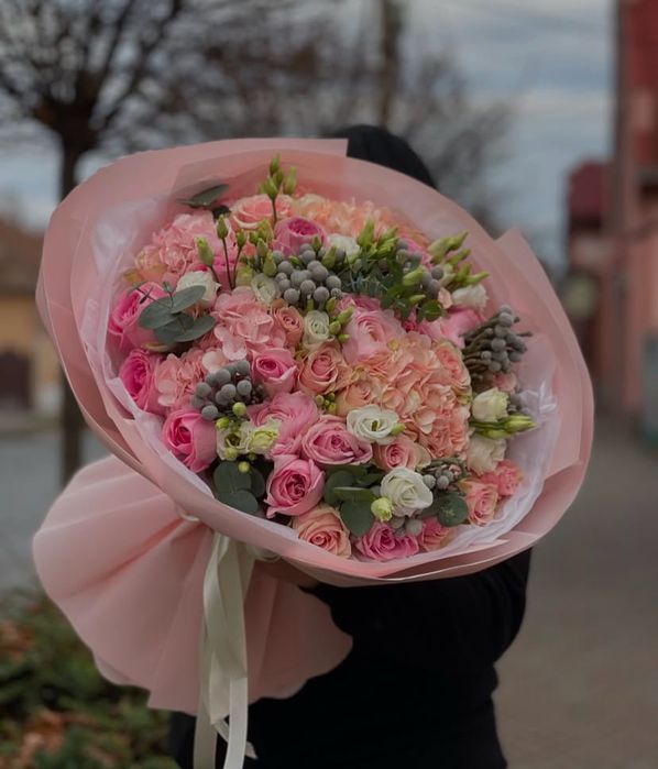 Пионы, Розы, Тюльпаны цветы букеты