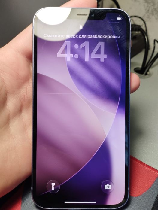 Продам айфон  12