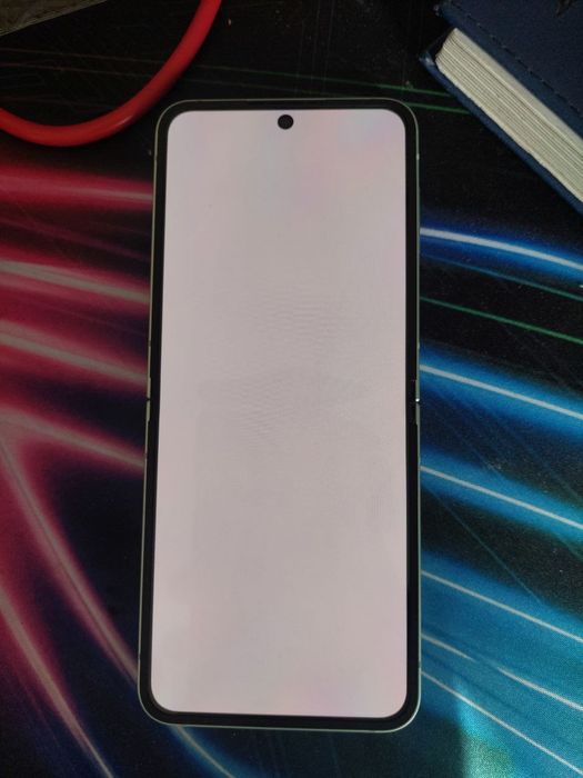 Samsung galaxy flip 6