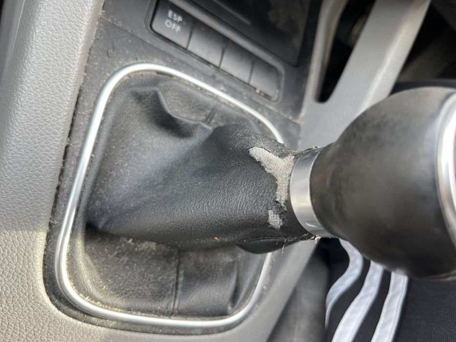 Nuca cu Manson Piele Maneta Schimbator Viteze VW Golf 5 Hatchback 2004 - 2008