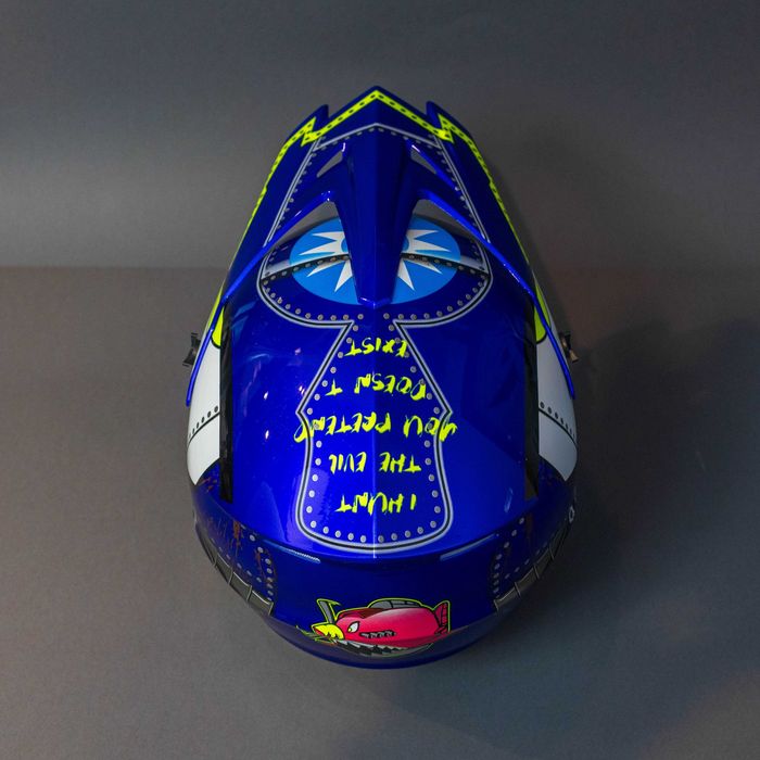 Каска с очила за ел. тротинетка , велосипед , мотокрос