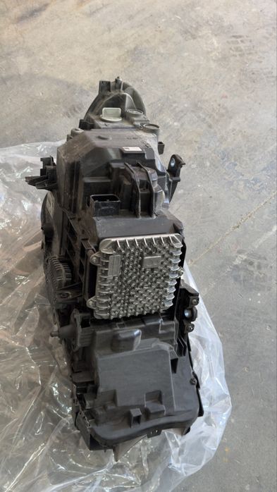 BMW G30 фар фарове БМВ Г30 Фарове