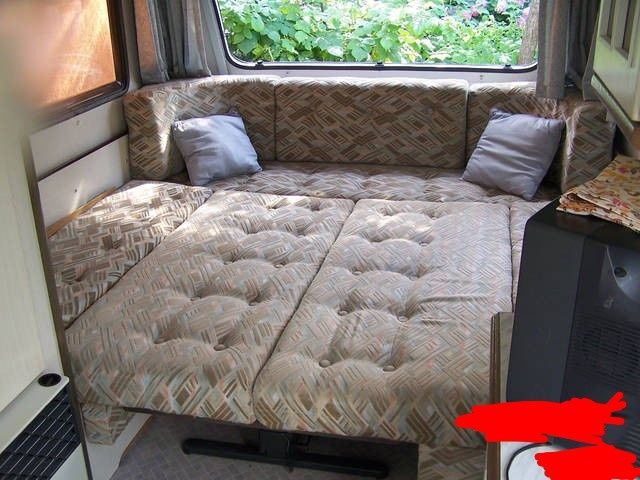 Vând rulota Hobby 400 clasic