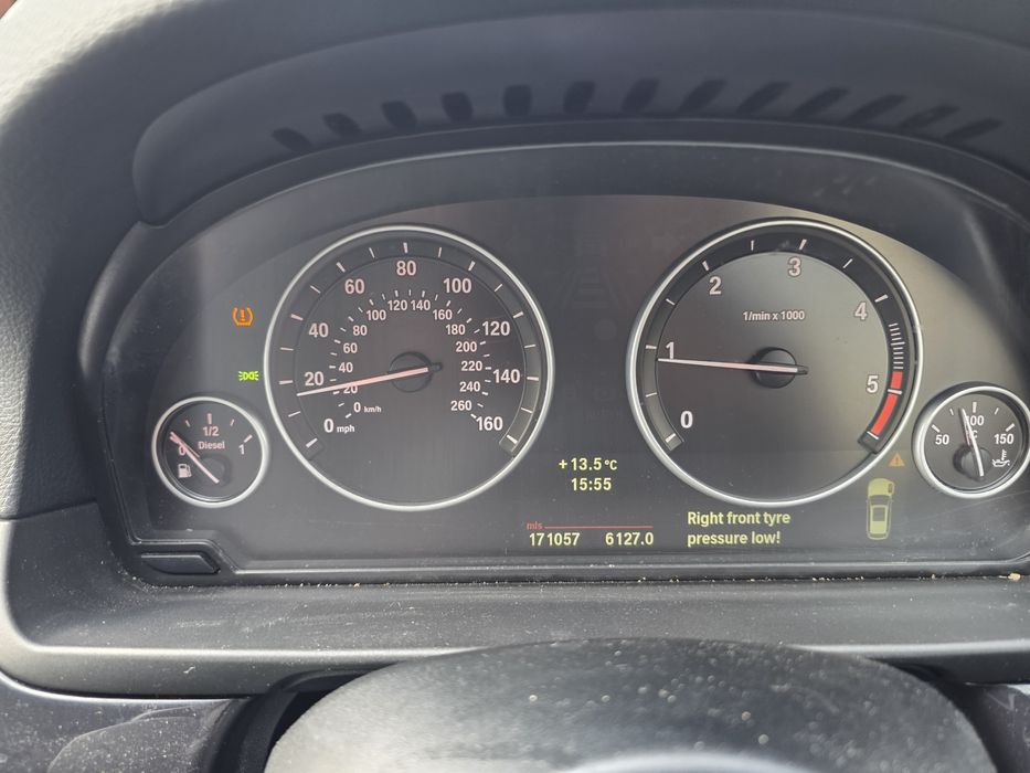 Bmw f11  culoare neagra