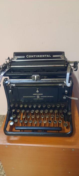 Mașină de scris Continental  1930