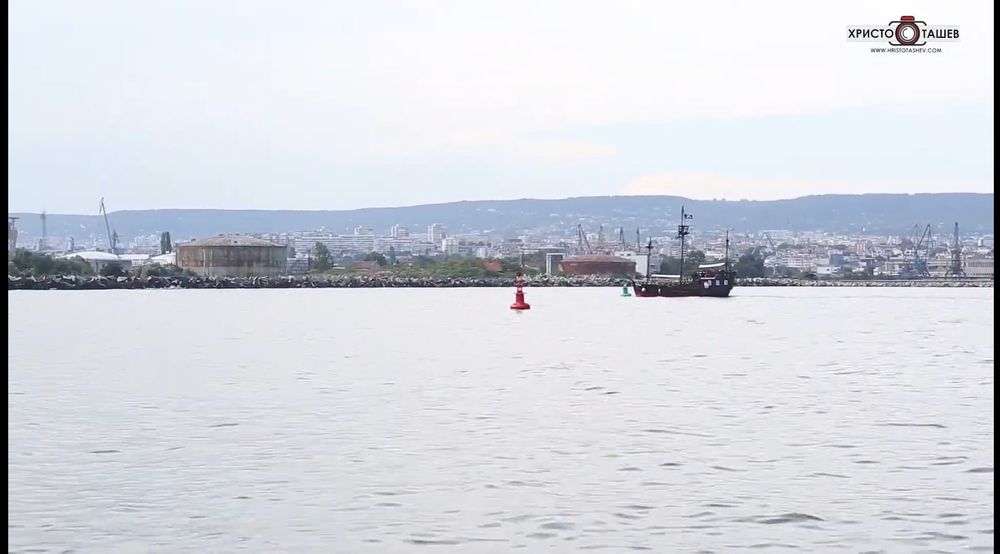 Дава се под наем Тристаен апартамент в Варна, Аспарухово - 36 кв.м за 35.7 € - Снимка #15