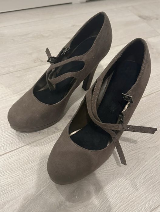 Tocuri material de piele maro