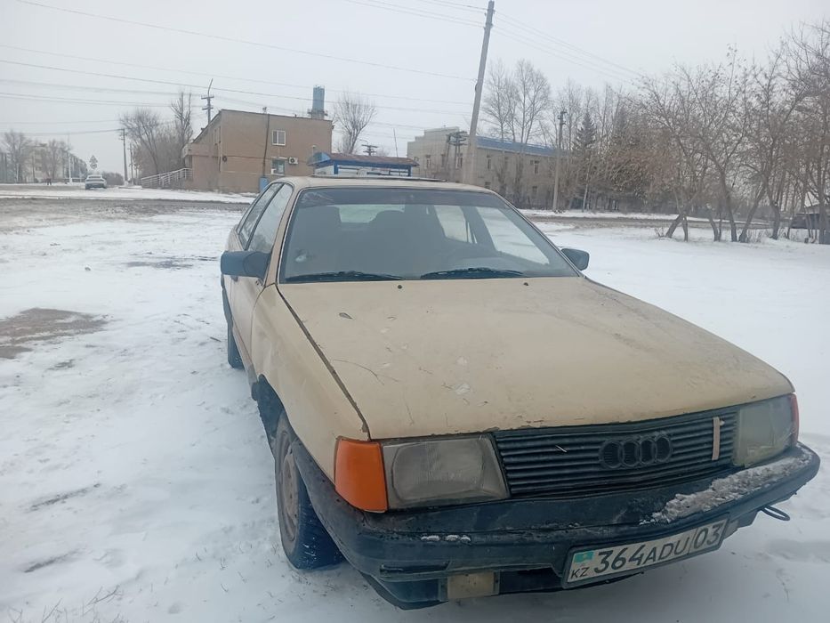 Продам машину ауди 100