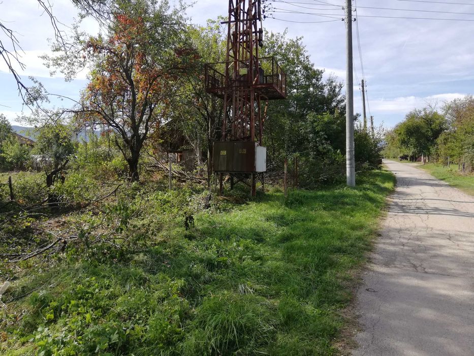Продавам имот в с.Горно Пещене, общ.Враца