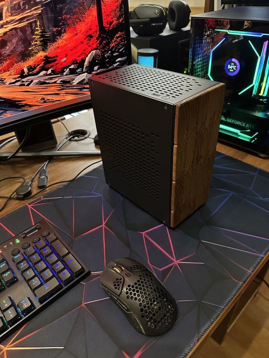 Ryzen 5 5600x + Rtx 5050 в мини корпусе