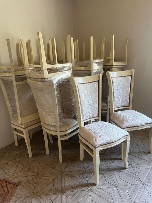 Стулья по 10000 тг