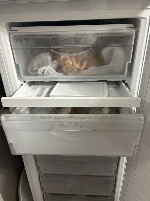 Продам морозильник