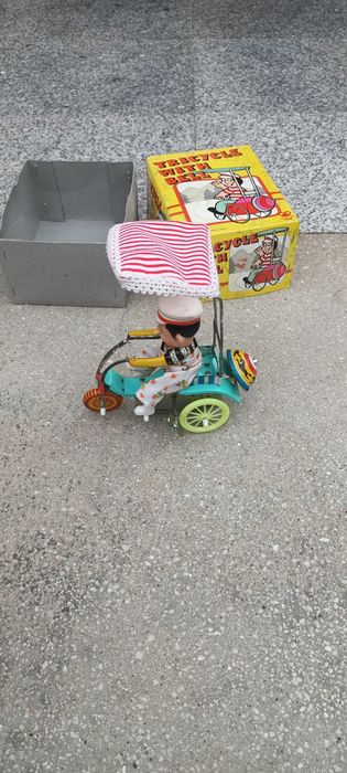 Jucărie veche funcțională