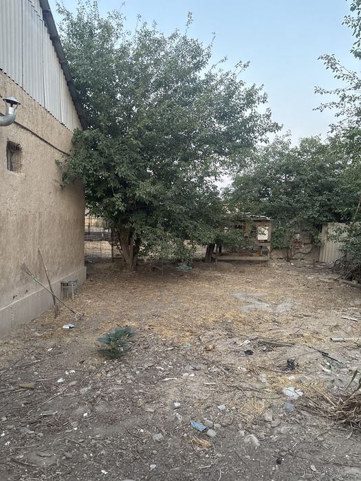 Продаю два дома на участке12сот земли можно под застройку