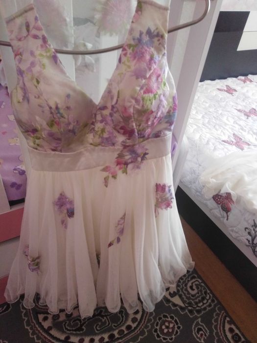 Бални къси рокли