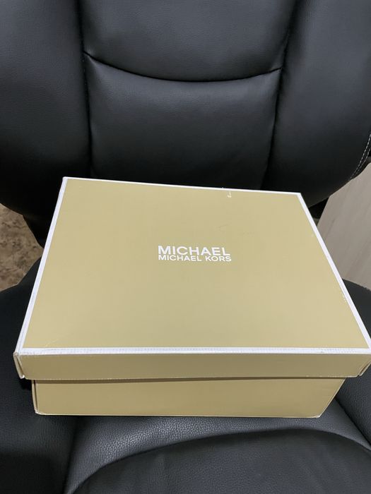 Чисто нови обувки Michael Kors 36-37 номер