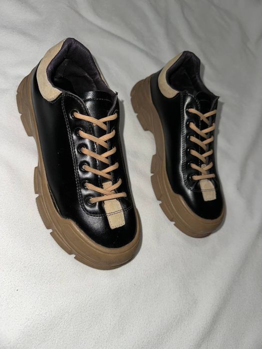 Oyoq kiyim. Krossovka