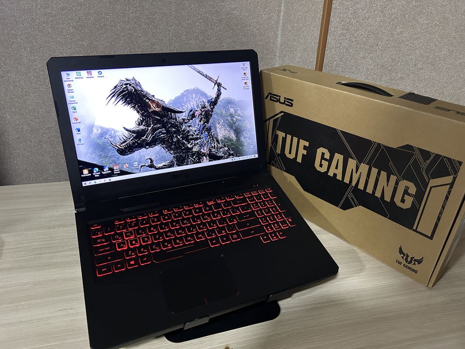 Asus Tuf Gaming ноутбук игровой в отличном состояний