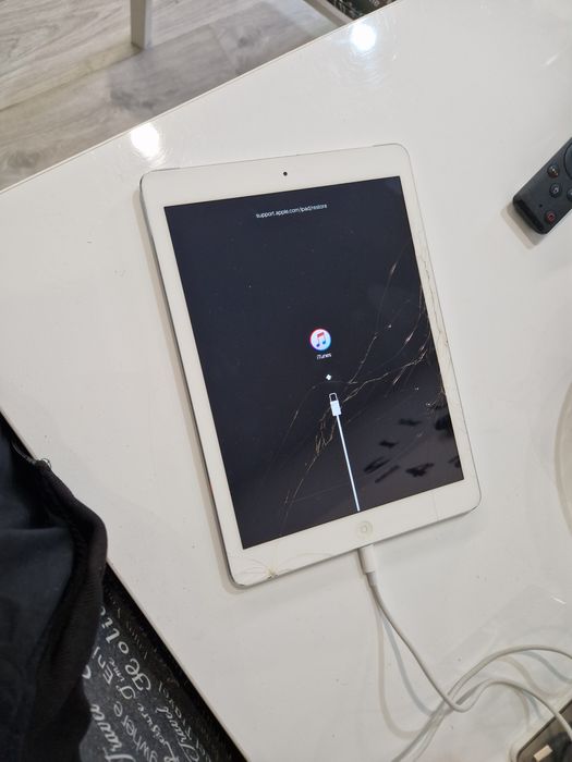 Tableta ipad pentru piese