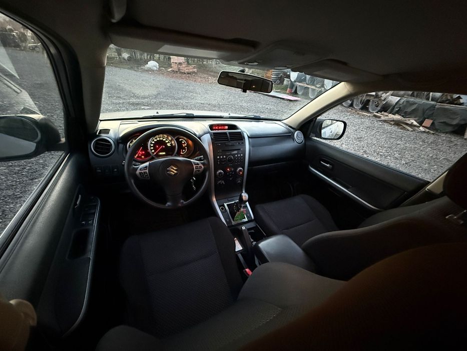 Vând Suzuki Grand Vitara
Motor 1.9 ( diesel)
An de fabricație 2006
Km