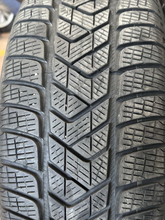 Anvelope iarna Pirelli SCORPION WINTER 215/65 R17