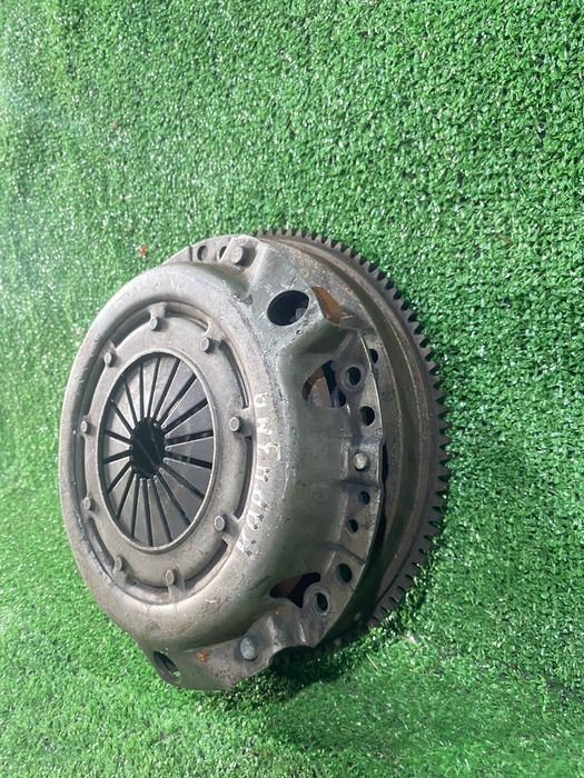 Маховик Mitsubishi Carisma корзина диск сцепления