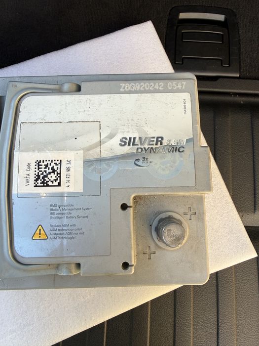 Baterie auto Varta Silver Dynamic AGM 12V 80Ah 800A