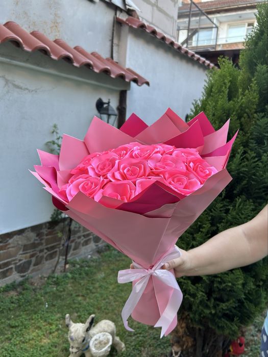 Букет от сатенени рози