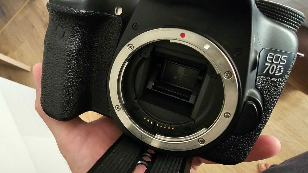 Canon EOS 70D Body – ~aproximativ 350 cadre! – Stare foarte bună – DSLR Foto/Video