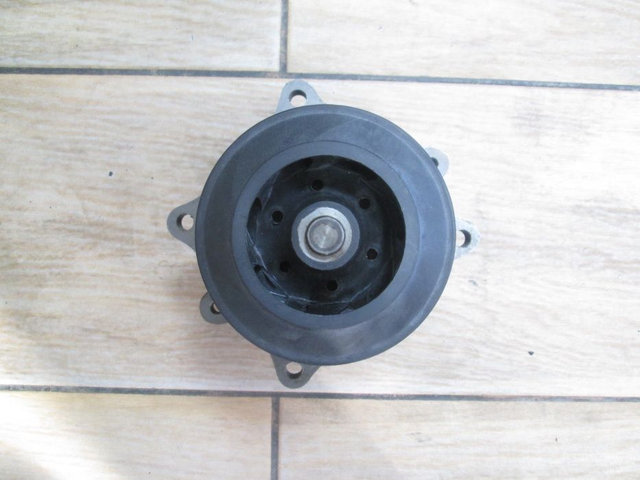Pompa apa de tractor New Holland T8/300
