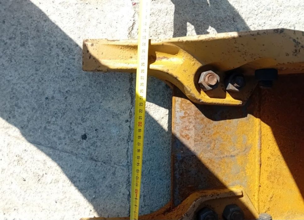 Cupa noua 30 cm miniexcavator 3 si 4  tone