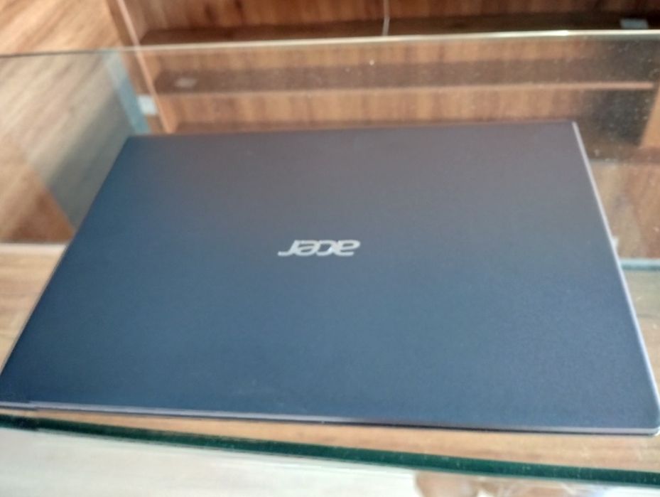 Ноутбук Acer (8 th gen)