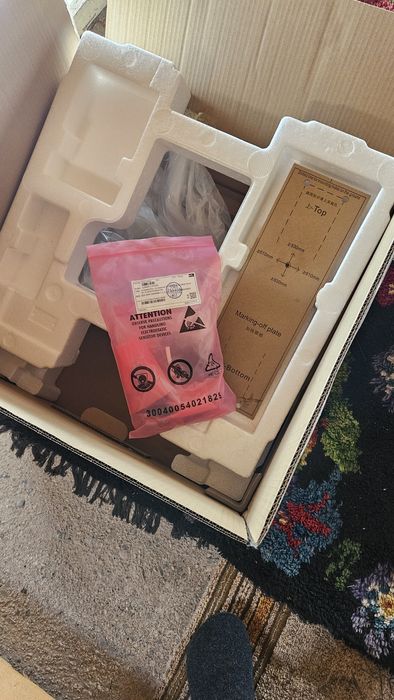 Соларен трифазен инвертор HUAWEI SUN2000-8KTL-M1 + подарък