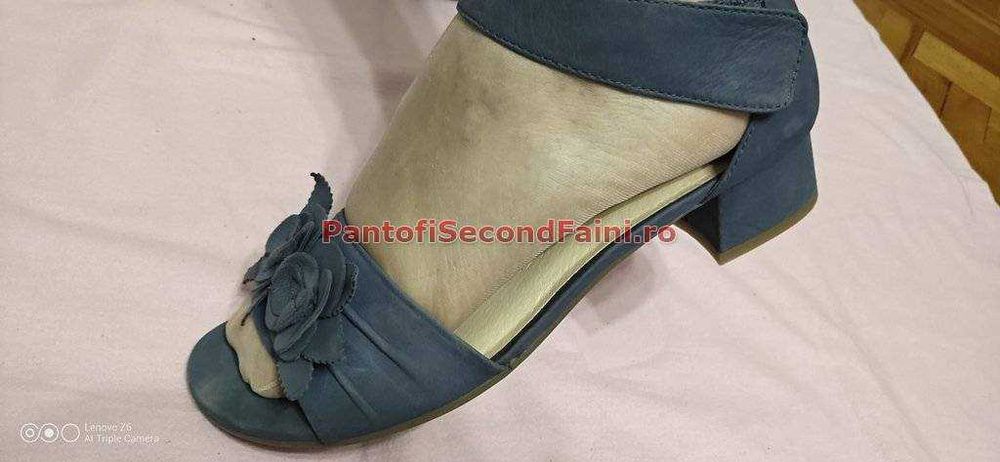 Sandale trendy full piele de la CAPRICE marimea 40-40,5
