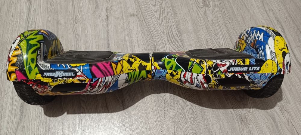 Hoverboard Viteza Maxima 10 km/h, max. 100 kg, Lumini LED, Bluetooth