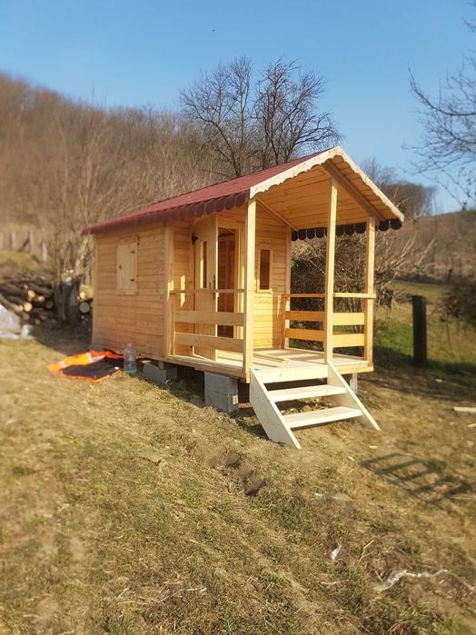 vând căsuțe de gradina de locuit