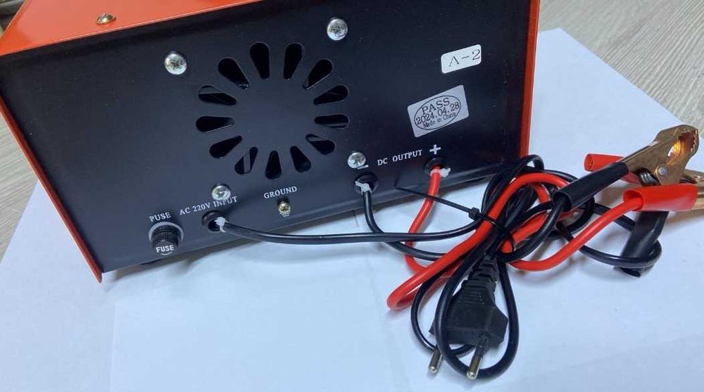 Зapяднoe 12-24в для aвтo