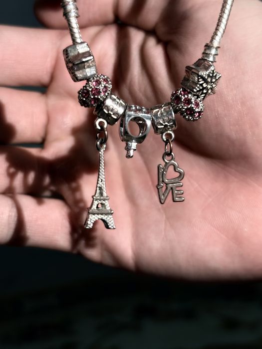 Продам браслет с шармами