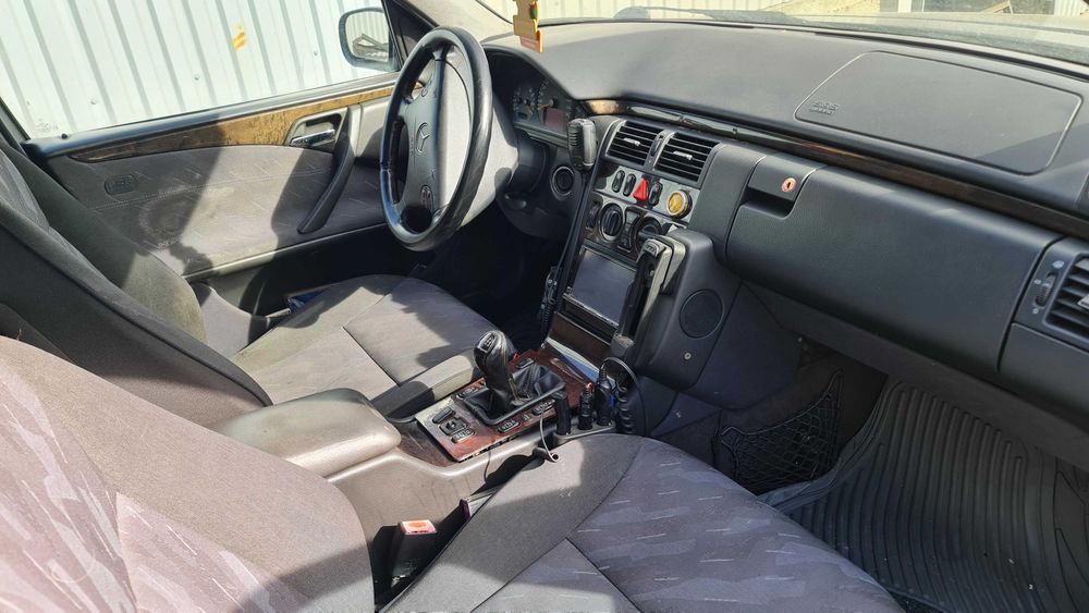 Mercedes E 270 CDI  Limusina manuala 6 trepte, Nu se plateste IMPOZIT