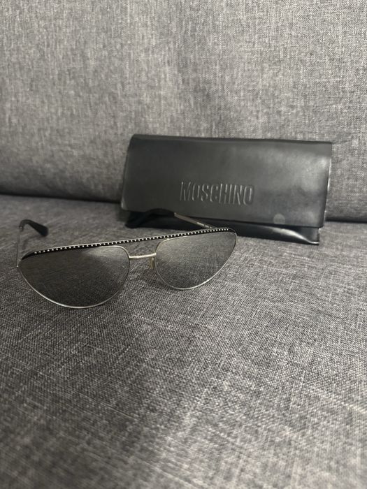 Дамски слънчеви очила MOSCHINO