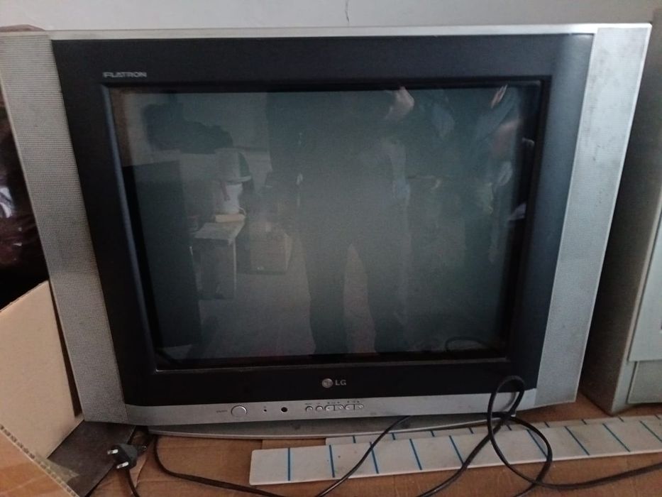 Продам два телевизор в рабочем состояние