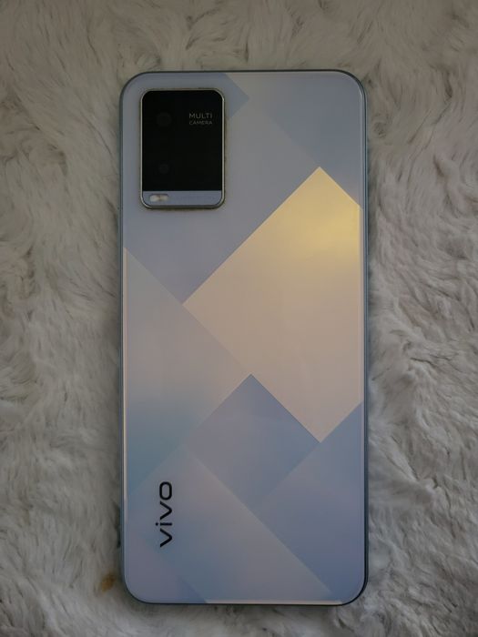 Телефон vivo в отличном состоянии