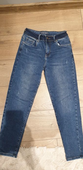 Дамски дънки 20 лв. броя