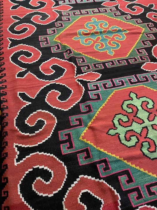 Ковер в отличные руки