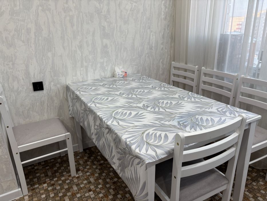 Комплект стол и стулья