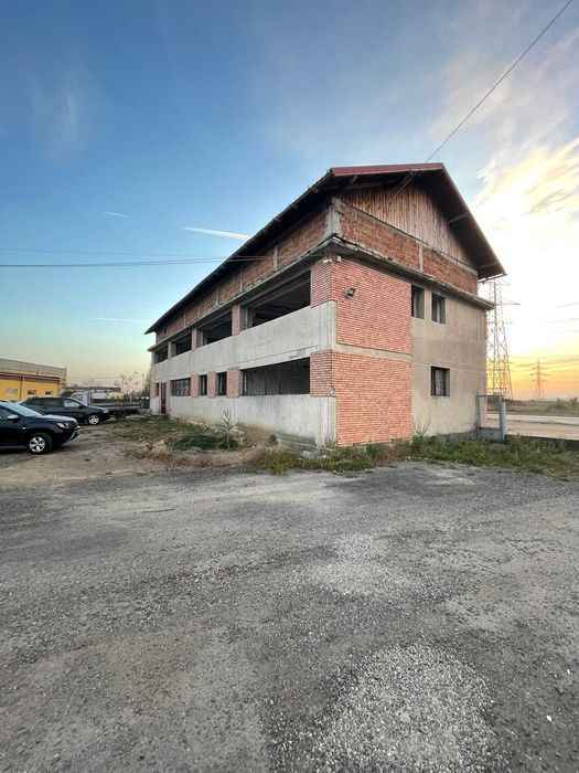 Cladire / Spatiu comercial 680 mp - Inchiriere Targoviste
