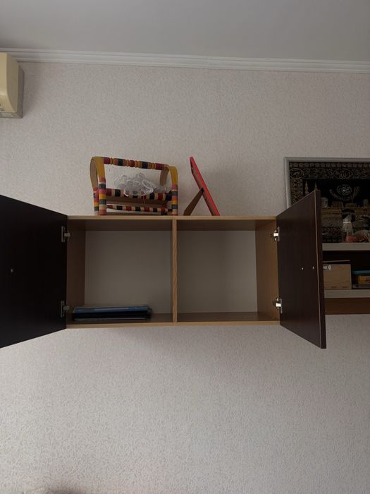 Настенный шкаф мебель!