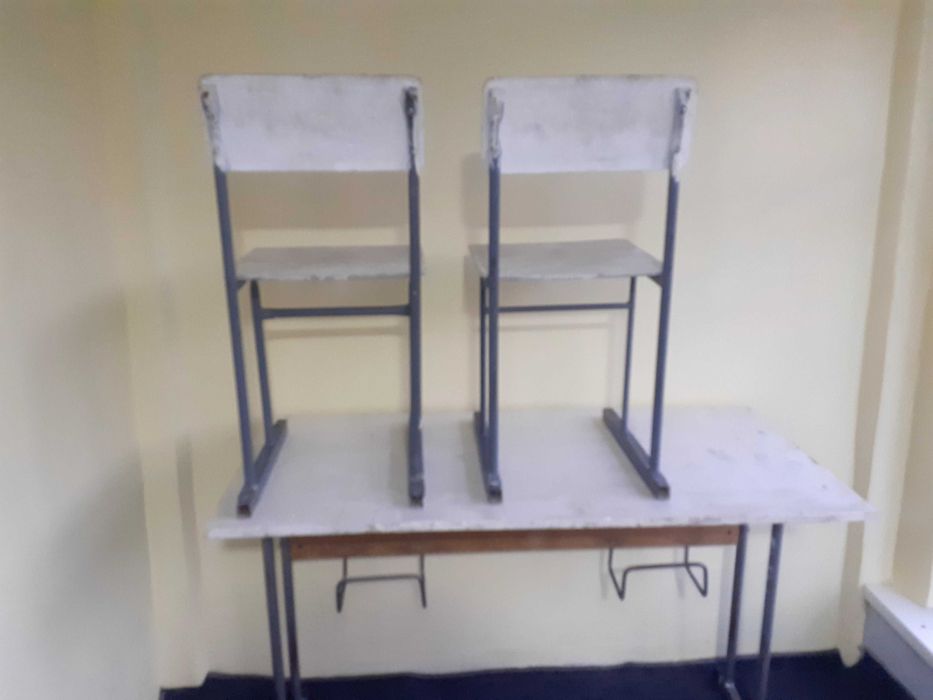 1 dona parta stullari bilan sotiladi