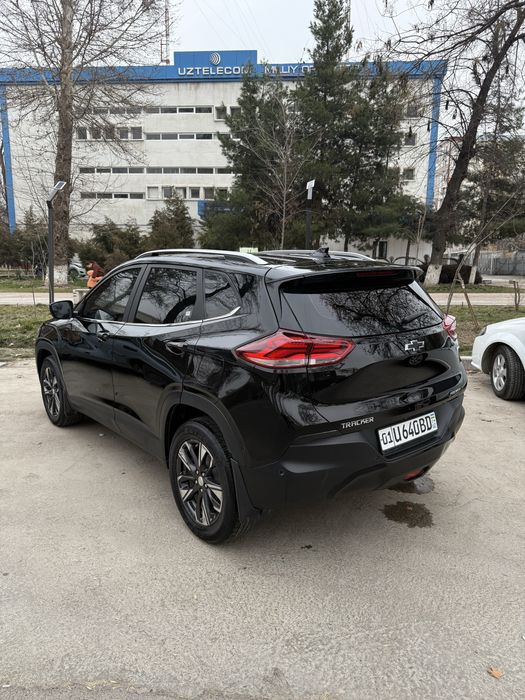 Treker primer prapan gaz